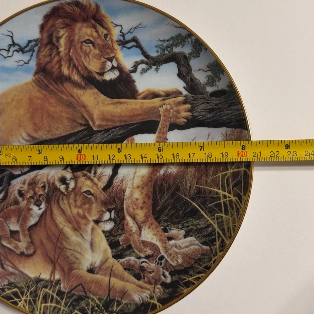 Vintage.FLEETWOOD Collection. Endangered Kingdom. PRIDE OF SAVANNA. Plate A 1710
